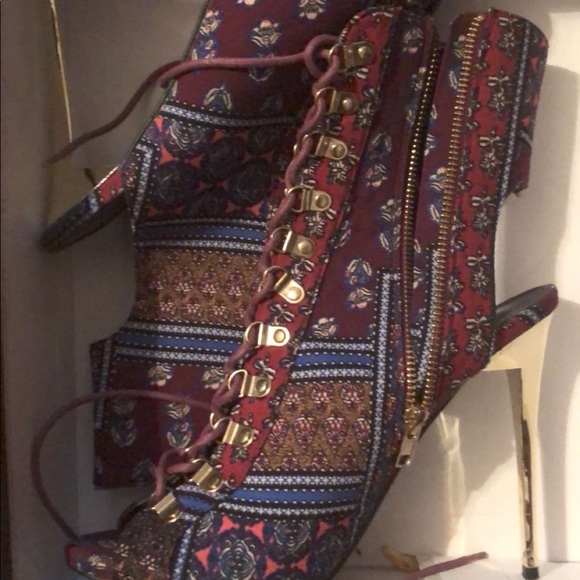 Multicolor High Heel - Picture 1 of 1